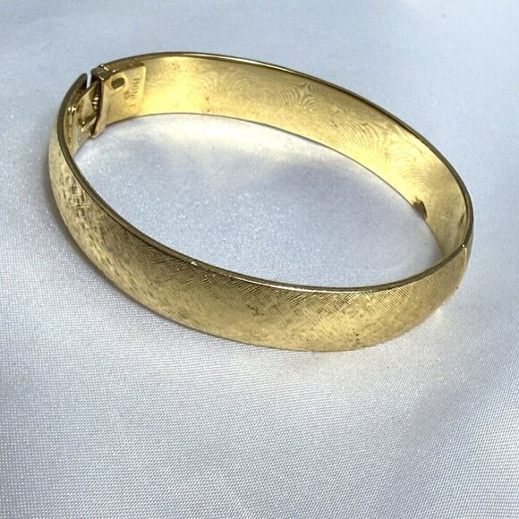 Vintage Monet Gold Tone Textured Hinged Cuff Bracelet - Picture 4 of 6